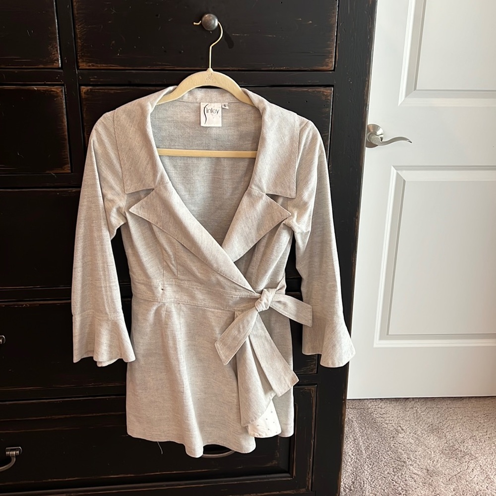 Finley blouse/blazer size small in grey/white herringbone